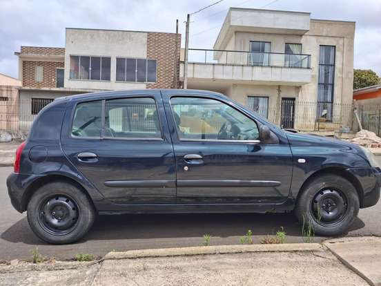 RENAULT-CLIO-2005