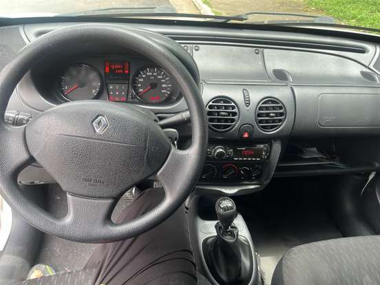 RENAULT-KANGOO-2017