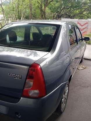 RENAULT-LOGAN-2008