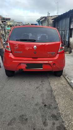 RENAULT-SANDERO-2009