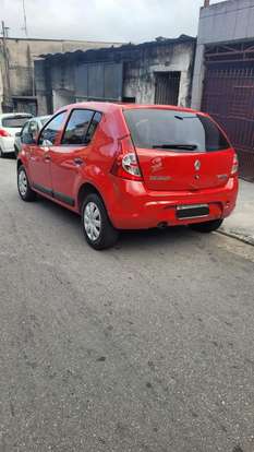 RENAULT-SANDERO-2009