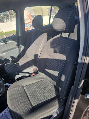 RENAULT-SANDERO-2011