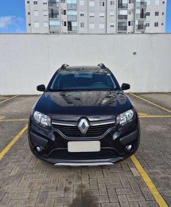 RENAULT-SANDERO-2018