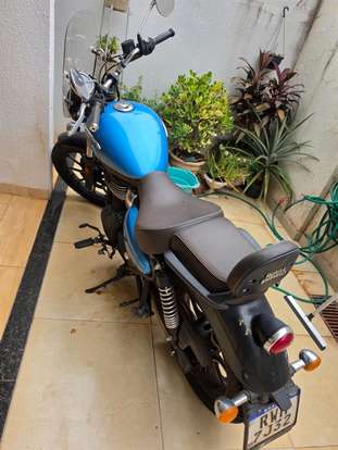 ROYAL ENFIELD-METEOR 350 SUPERNOVA-2022