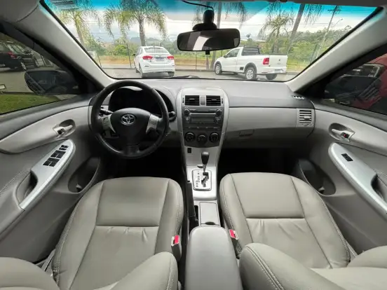 TOYOTA-COROLLA-1.8 GLI 16V FLEX 4P AUTOMÁTICO TOYOTA-COROLLA-2013