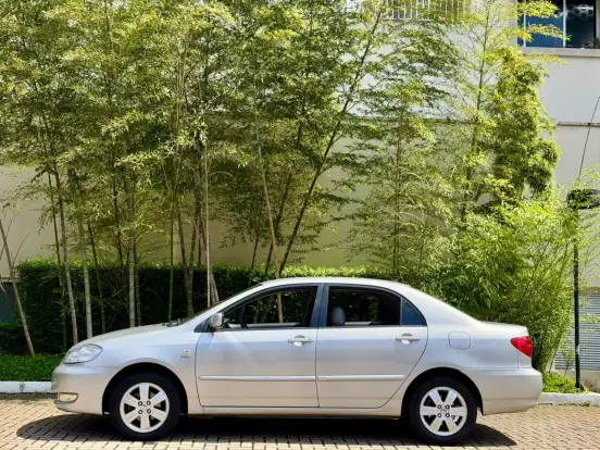 TOYOTA-COROLLA-1.8 SE-G 16V GASOLINA 4P AUTOMÁTICO TOYOTA-COROLLA-2005