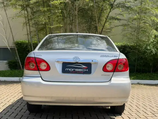 TOYOTA-COROLLA-2005