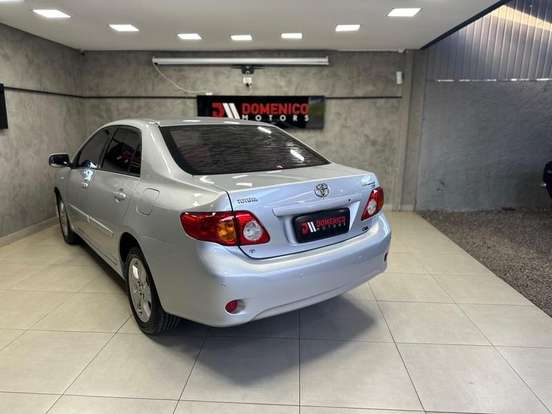 TOYOTA-COROLLA-2010
