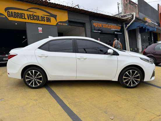 TOYOTA-COROLLA-1.8 GLI UPPER 16V FLEX 4P AUTOMÁTICO TOYOTA-COROLLA-2018