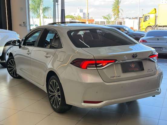 TOYOTA-COROLLA-2023