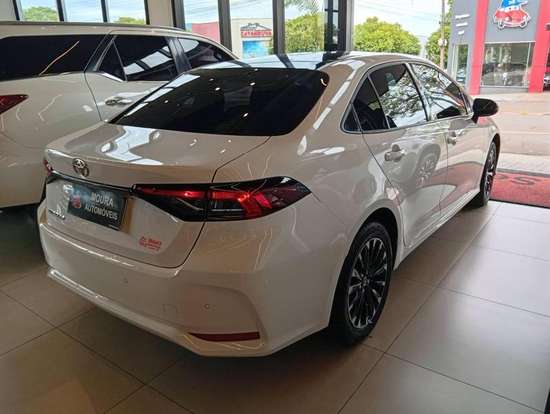 TOYOTA-COROLLA-2025