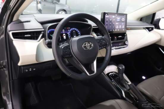 TOYOTA-COROLLA-2025