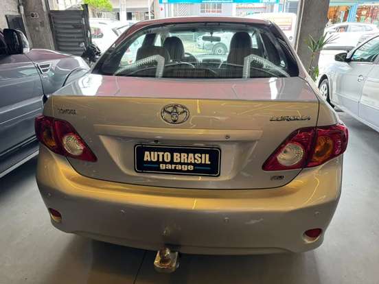 TOYOTA-COROLLA-2010