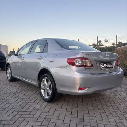 TOYOTA-COROLLA-2011