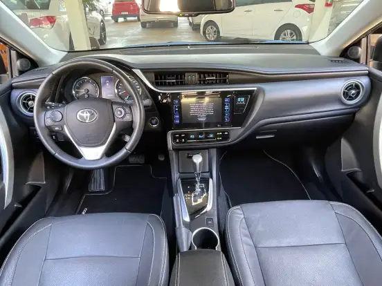 TOYOTA-COROLLA-2018