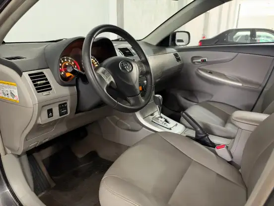 TOYOTA-COROLLA-2011