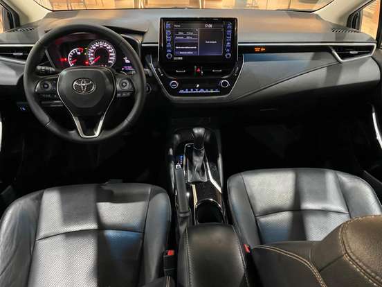 TOYOTA-COROLLA-2021