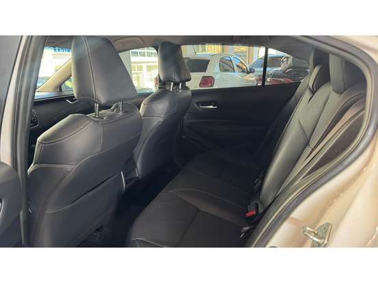 TOYOTA-COROLLA-2021
