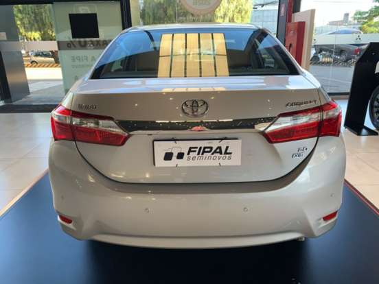 TOYOTA-COROLLA-2015