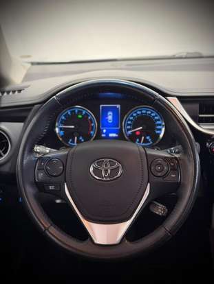 TOYOTA-COROLLA-2019