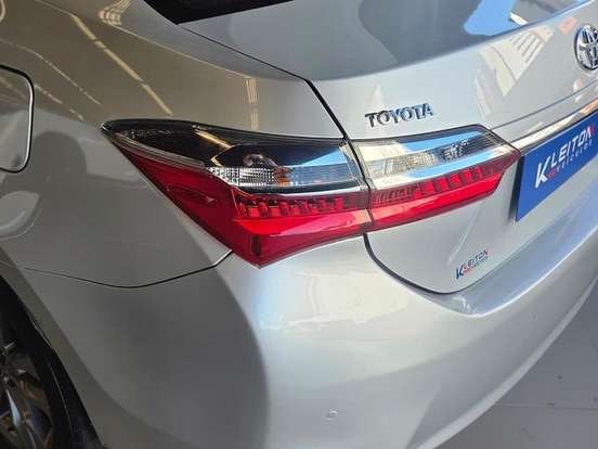 TOYOTA-COROLLA-2018