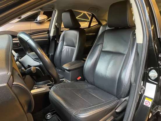 TOYOTA-COROLLA-2018