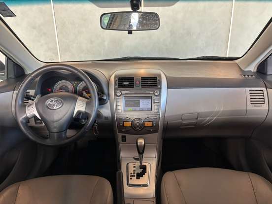 TOYOTA-COROLLA-2013