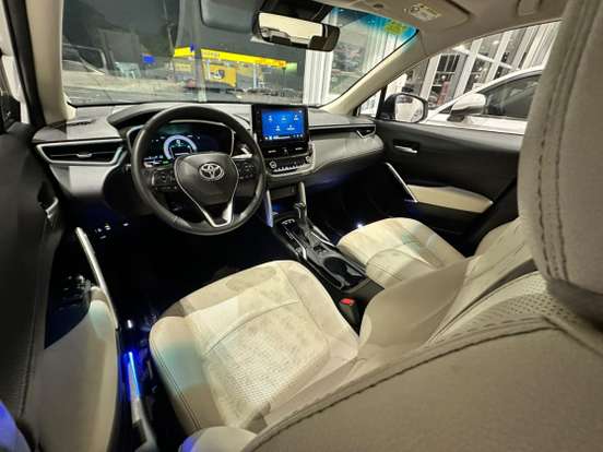 TOYOTA-COROLLA CROSS-2024