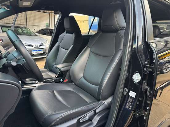 TOYOTA-COROLLA CROSS-2021