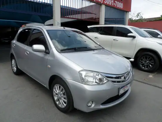 TOYOTA-ETIOS-1.5 XLS 16V FLEX 4P MANUAL TOYOTA-ETIOS-2013