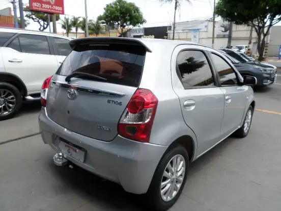 TOYOTA-ETIOS-1.5 XLS 16V FLEX 4P MANUAL TOYOTA-ETIOS-2013