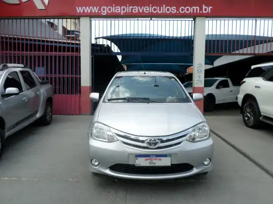 TOYOTA-ETIOS-2013