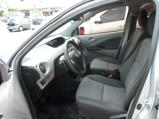 TOYOTA-ETIOS-1.5 XLS 16V FLEX 4P MANUAL TOYOTA-ETIOS-2013
