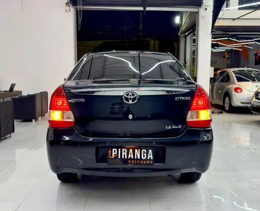 TOYOTA-ETIOS-1.5 XLS SEDAN 16V FLEX 4P MANUAL TOYOTA-ETIOS-2013
