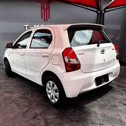 TOYOTA-ETIOS-2014