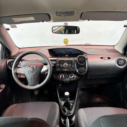 TOYOTA-ETIOS-2014