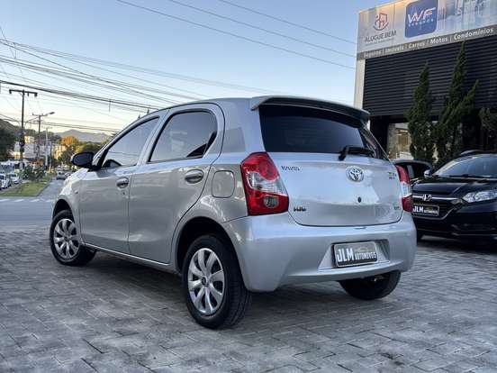 TOYOTA-ETIOS-1.3 X 16V FLEX 4P MANUAL TOYOTA-ETIOS-2016