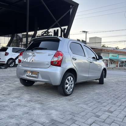 TOYOTA-ETIOS-2016