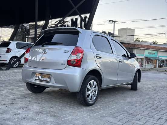 TOYOTA-ETIOS-1.3 X 16V FLEX 4P MANUAL TOYOTA-ETIOS-2016