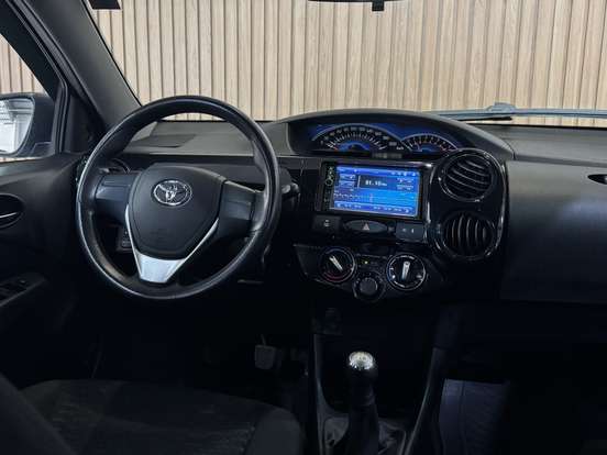 TOYOTA-ETIOS-1.3 X 16V FLEX 4P MANUAL TOYOTA-ETIOS-2014
