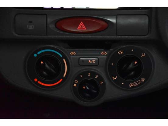 TOYOTA-ETIOS-1.3 XS 16V FLEX 4P MANUAL TOYOTA-ETIOS-2013