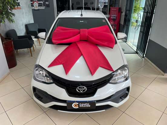 TOYOTA-ETIOS-2018