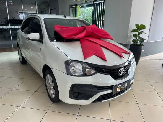 TOYOTA-ETIOS-2018