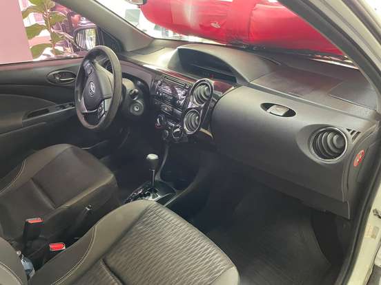 TOYOTA-ETIOS-2018