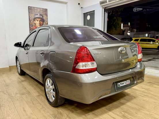 TOYOTA-ETIOS-1.5 X PLUS 16V FLEX 4P AUTOMÁTICO TOYOTA-ETIOS-2019