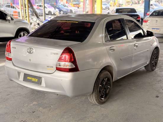 TOYOTA-ETIOS-1.5 XS 16V FLEX 4P AUTOMÁTICO TOYOTA-ETIOS-2016
