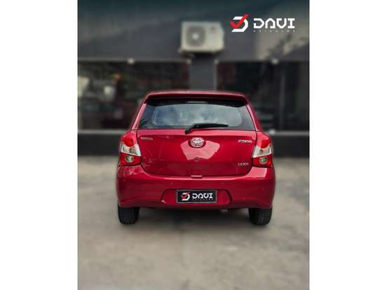 TOYOTA-ETIOS-2017