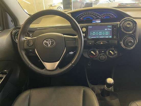 TOYOTA-ETIOS CROSS-1.5 16V FLEX 4P MANUAL TOYOTA-ETIOS CROSS-2015