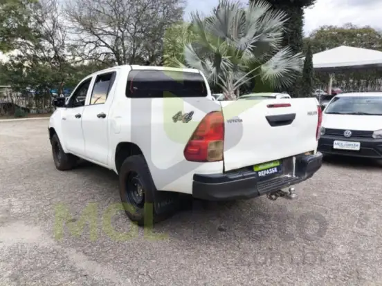 TOYOTA-HILUX-2.8 D-4D TURBO DIESEL CD POWER PACK 4X4 MANUAL TOYOTA-HILUX-2021