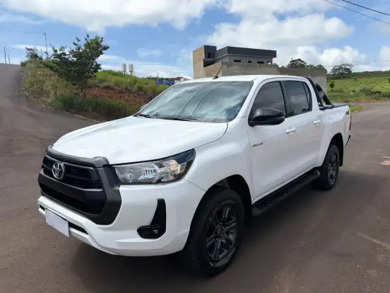 TOYOTA-HILUX-2024
